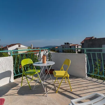 Green Apartment Kastela
